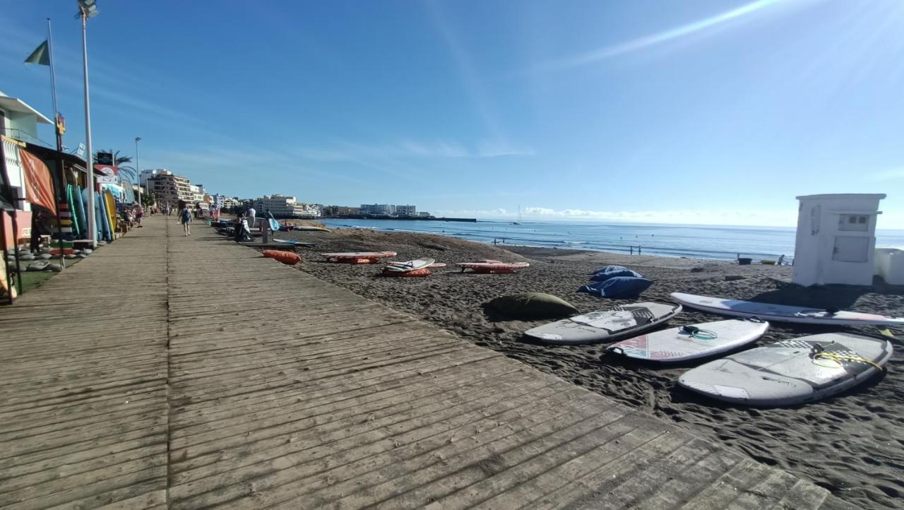 Alquilaencanarias El Medano Junto A La Playa Exterior photo