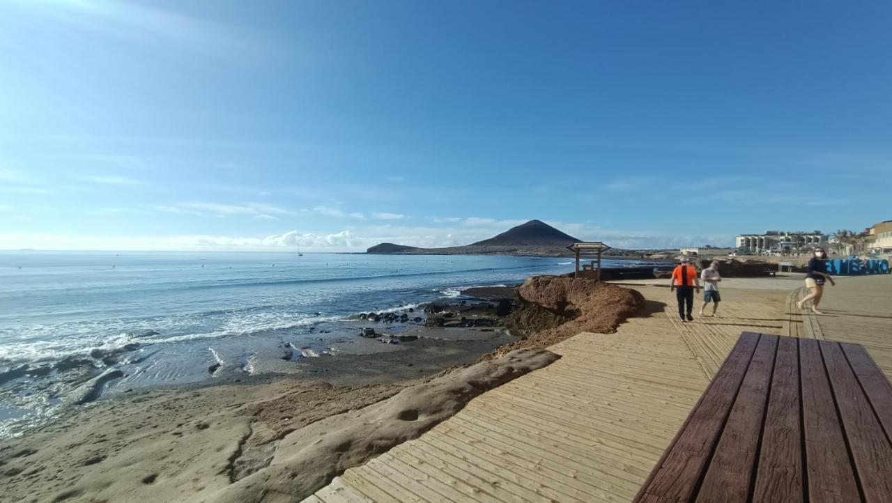 Alquilaencanarias El Medano Junto A La Playa Exterior photo